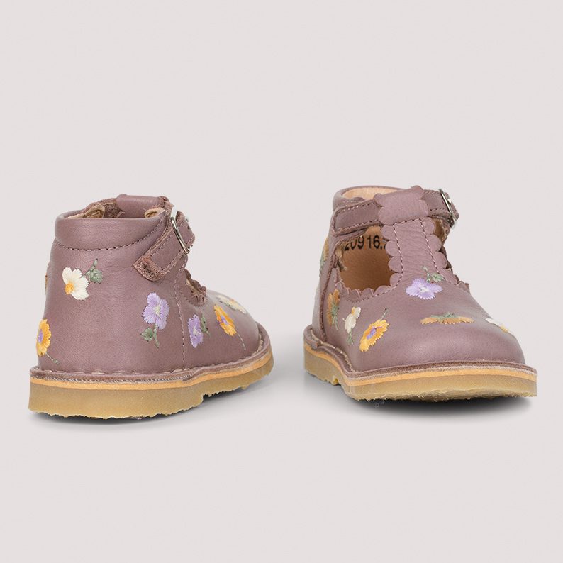 Uniqua T-Bar Scallop Lavender