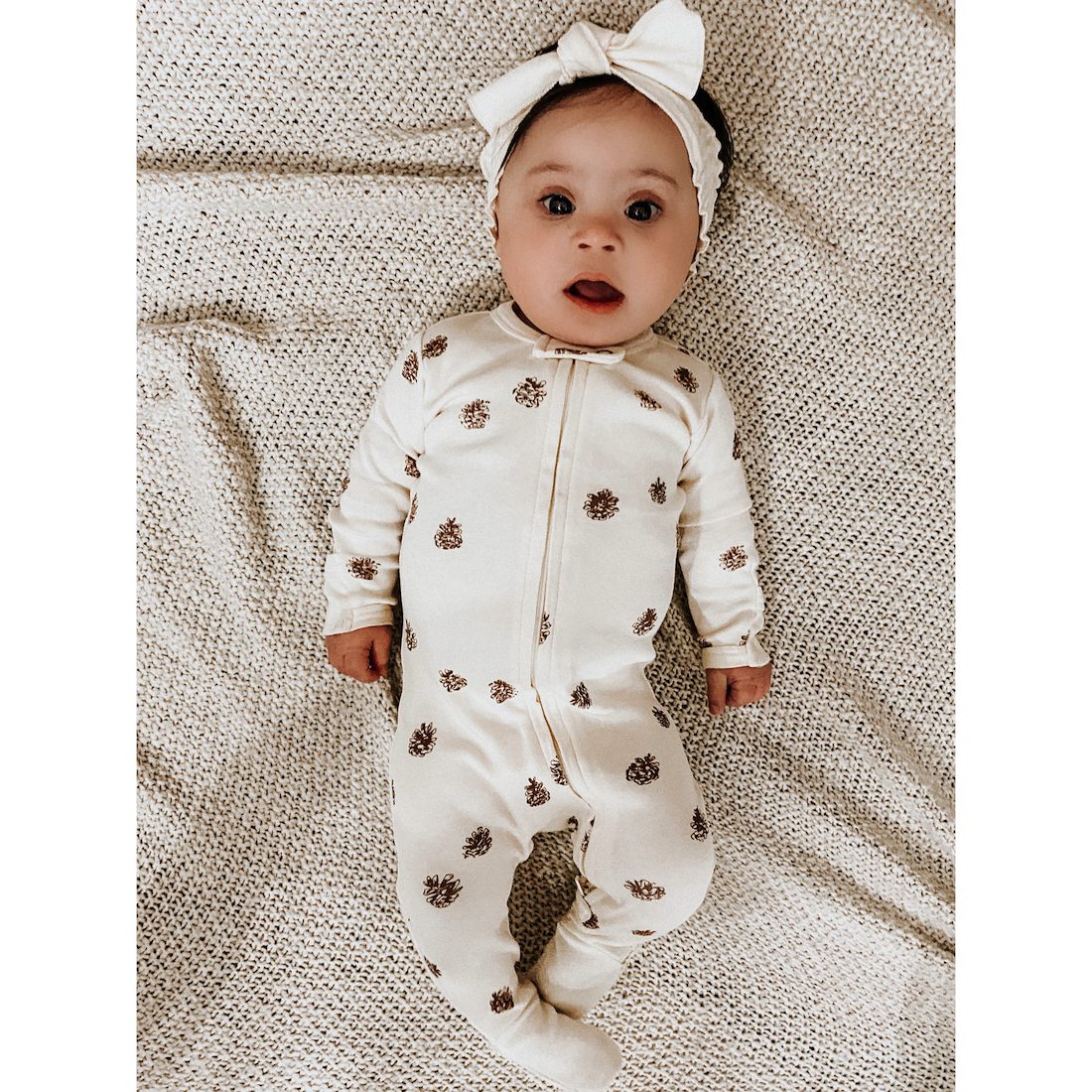 Organic Zipper Footie | Buttercream Pinecone