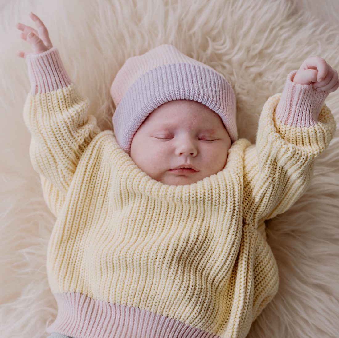 Candy Haze Contrast Knitted Hat