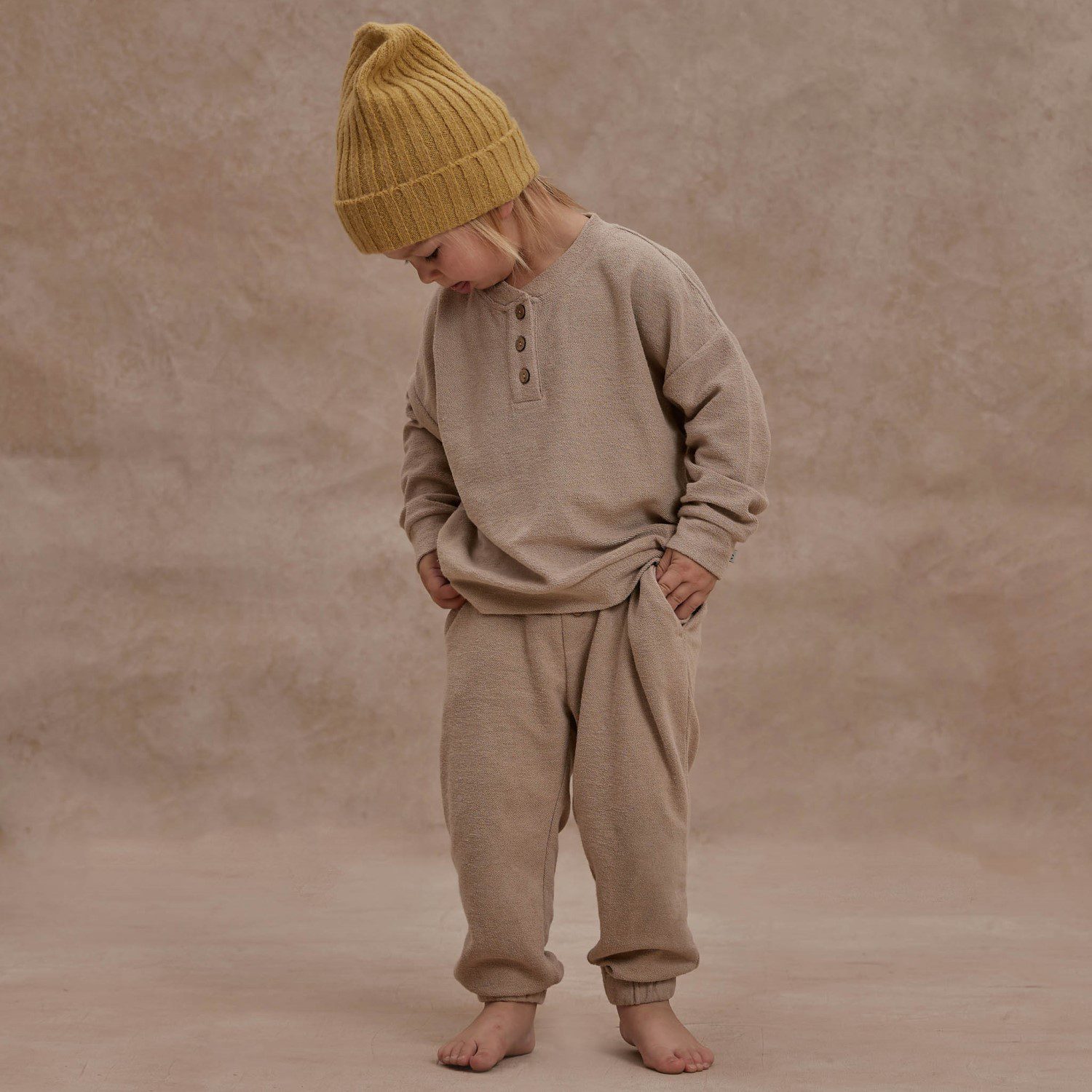 Henley Sweatshirt & Button Jogger Pant | Putty