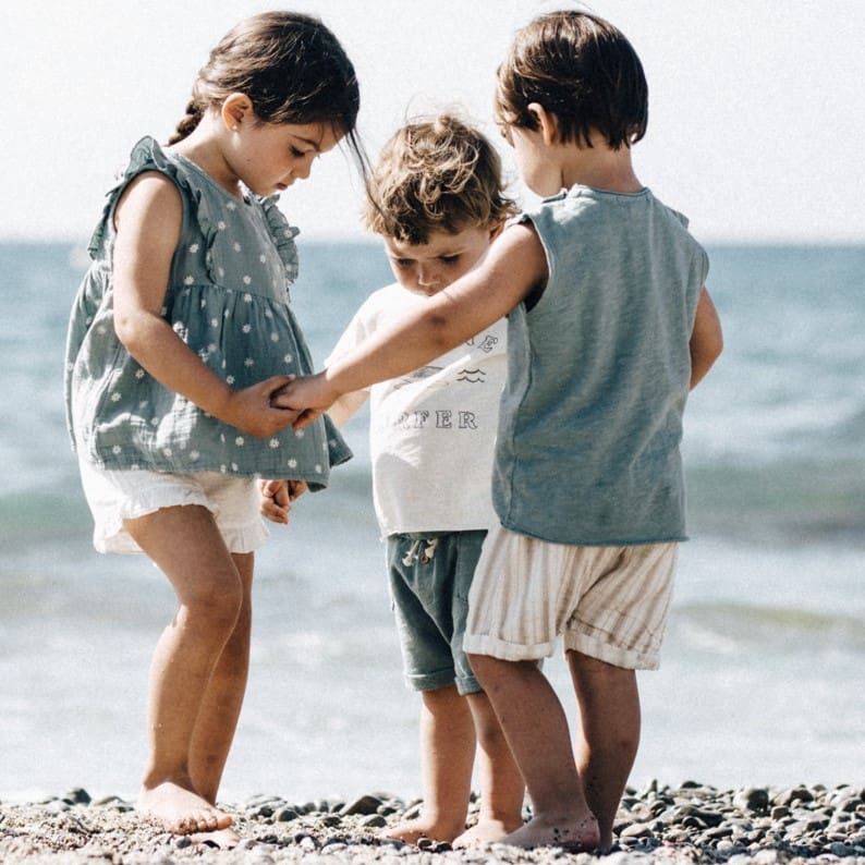 Daisy Blouse & Ruffle Shorts | Blue Gray/Ecru