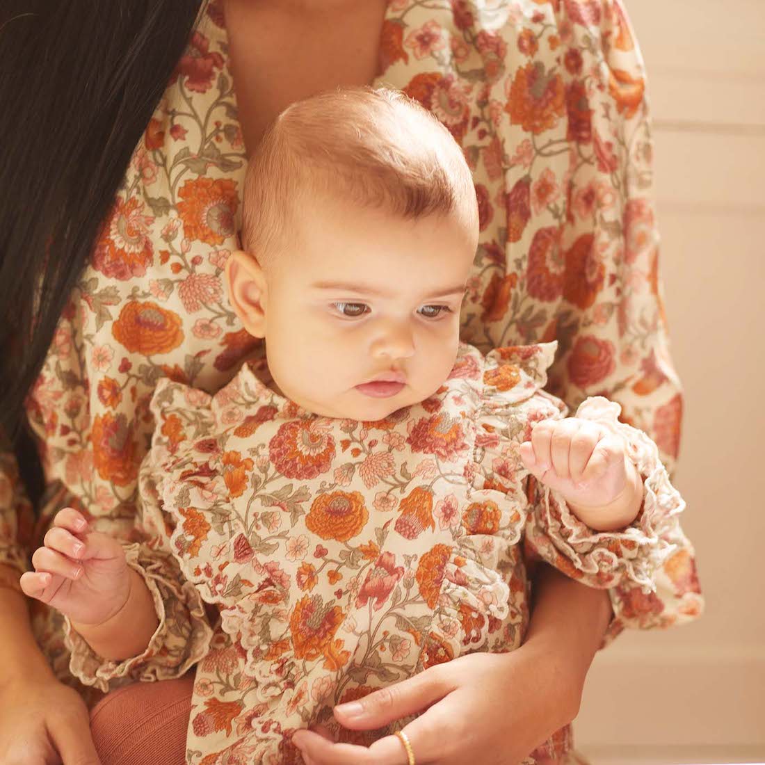 Cream Bohemian Flowers Tubi Blouse & Sienna Moldavia Leggings