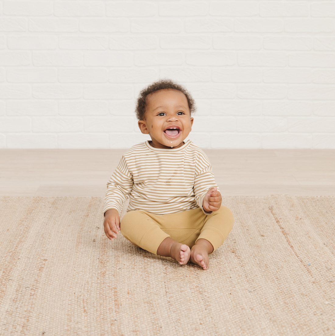 Gold Stripe L/S Top & Gold Drawstring Pant