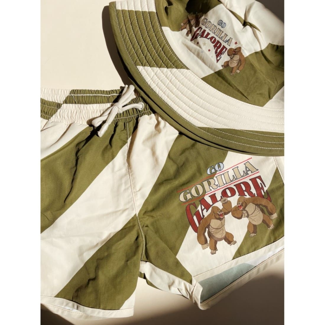 Asnou Bucket Hat | Dark Olive/Creamy White