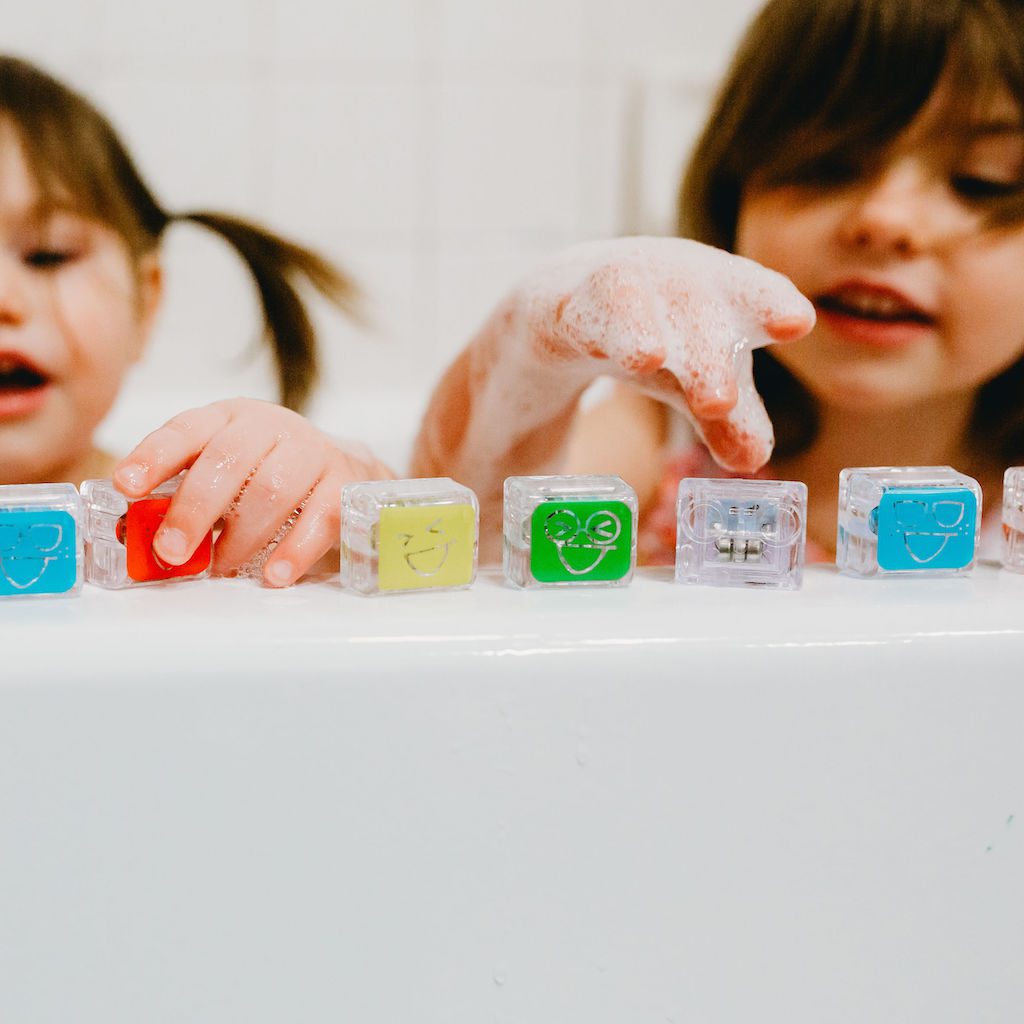 Light Up Character & Cubes | Alex Yellow