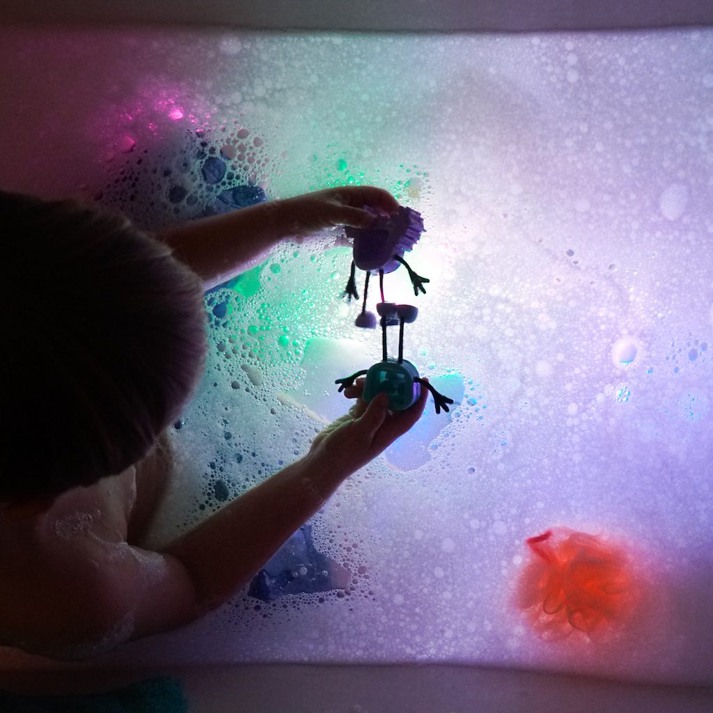 Light Up Character & Cubes | Alex Yellow