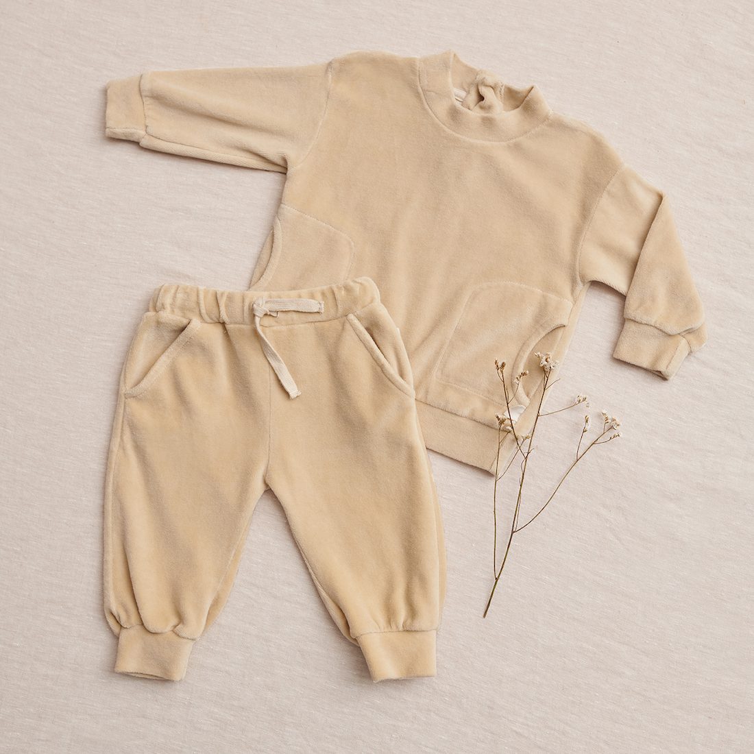 Velour Sweatshirt & Pants | Taupe