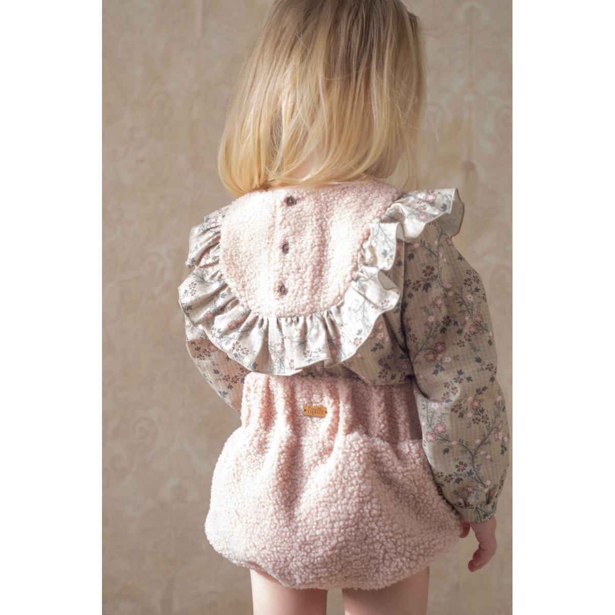 Fleece High Waisted Culotte & Rounded Yolk Blouse | Floral/Pink