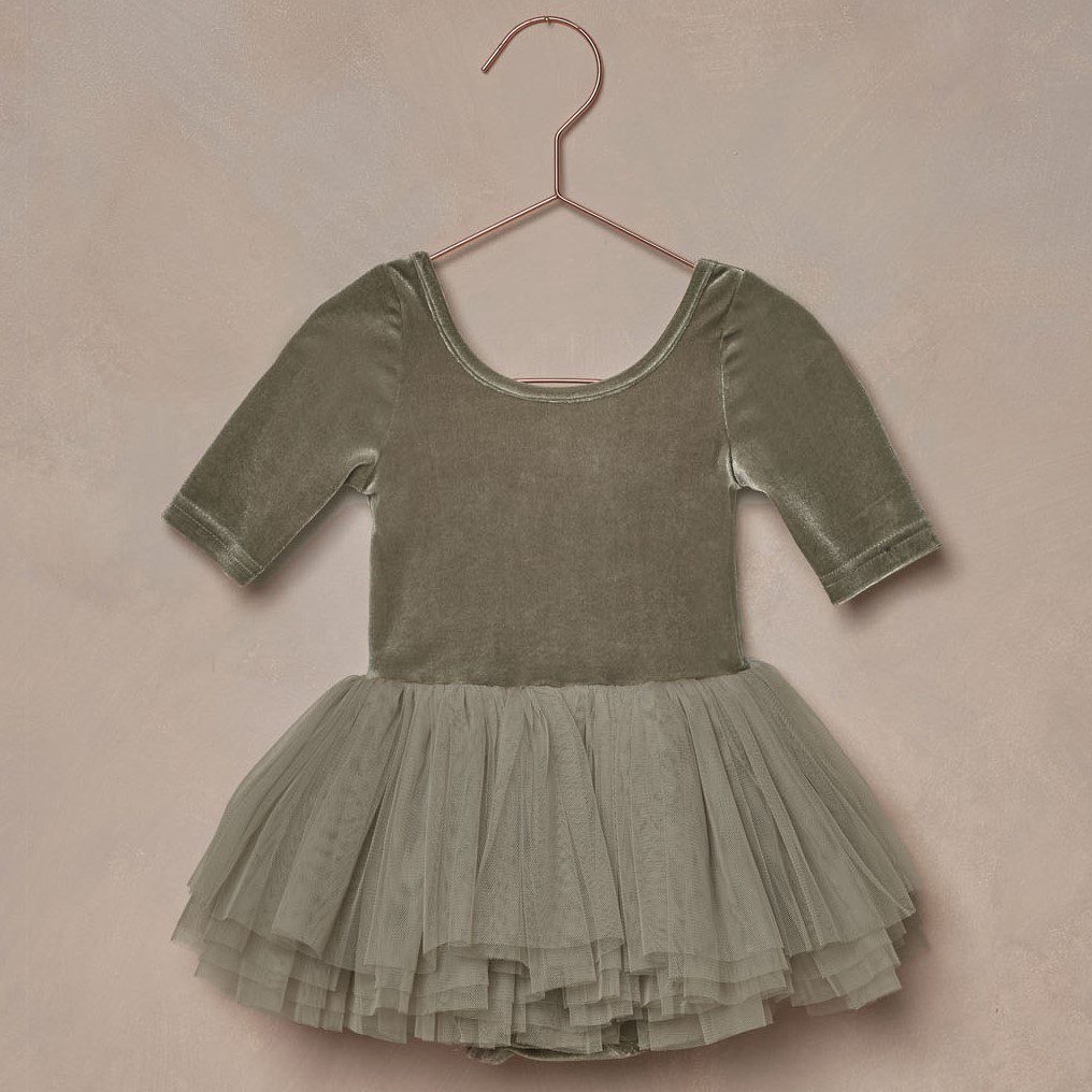Thea Tutu | Pine
