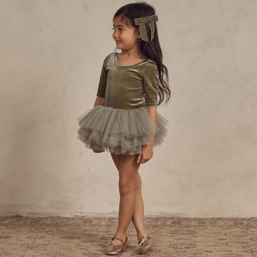 Thea Tutu | Pine