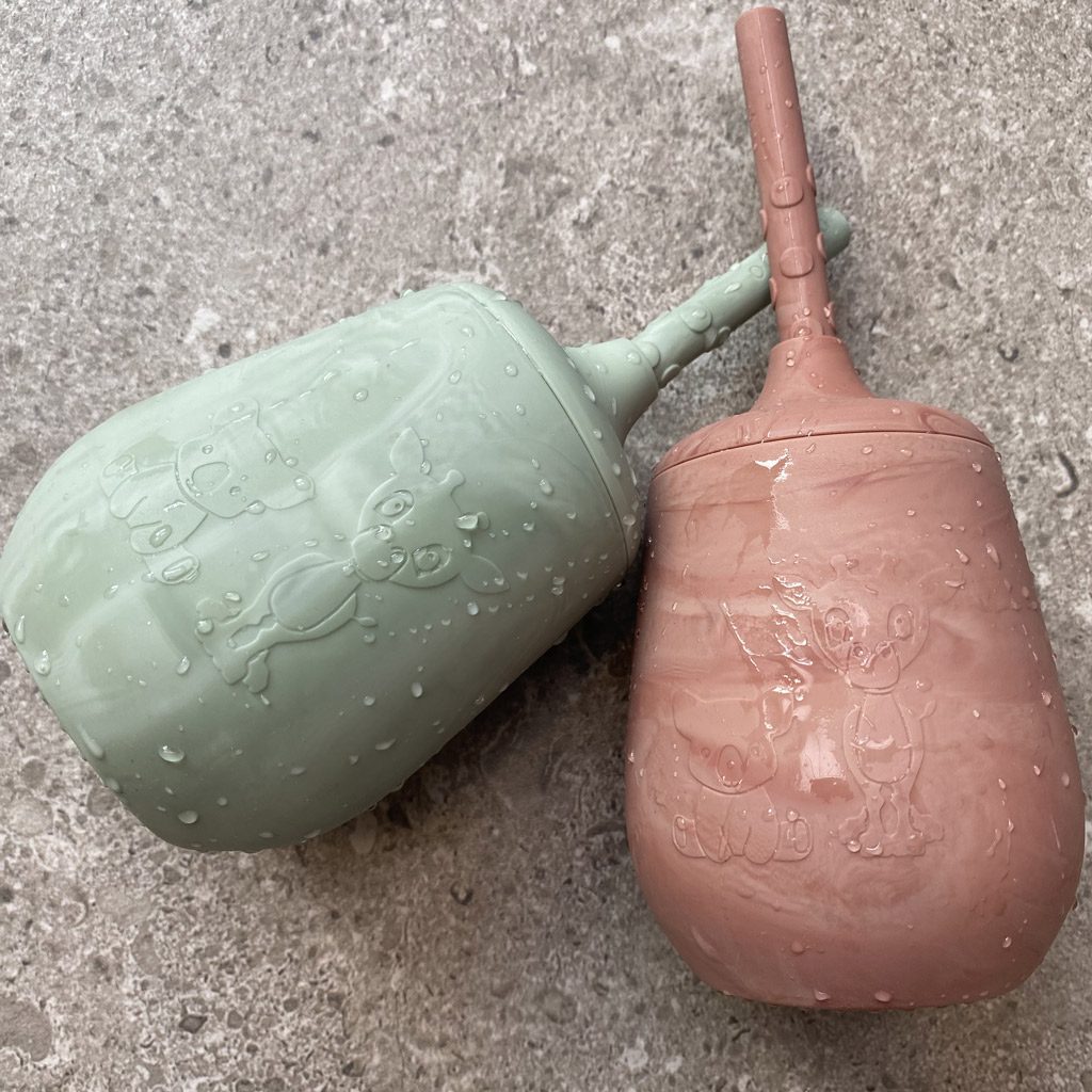 Adita Silicone Cup W/ Straw | Red Mix