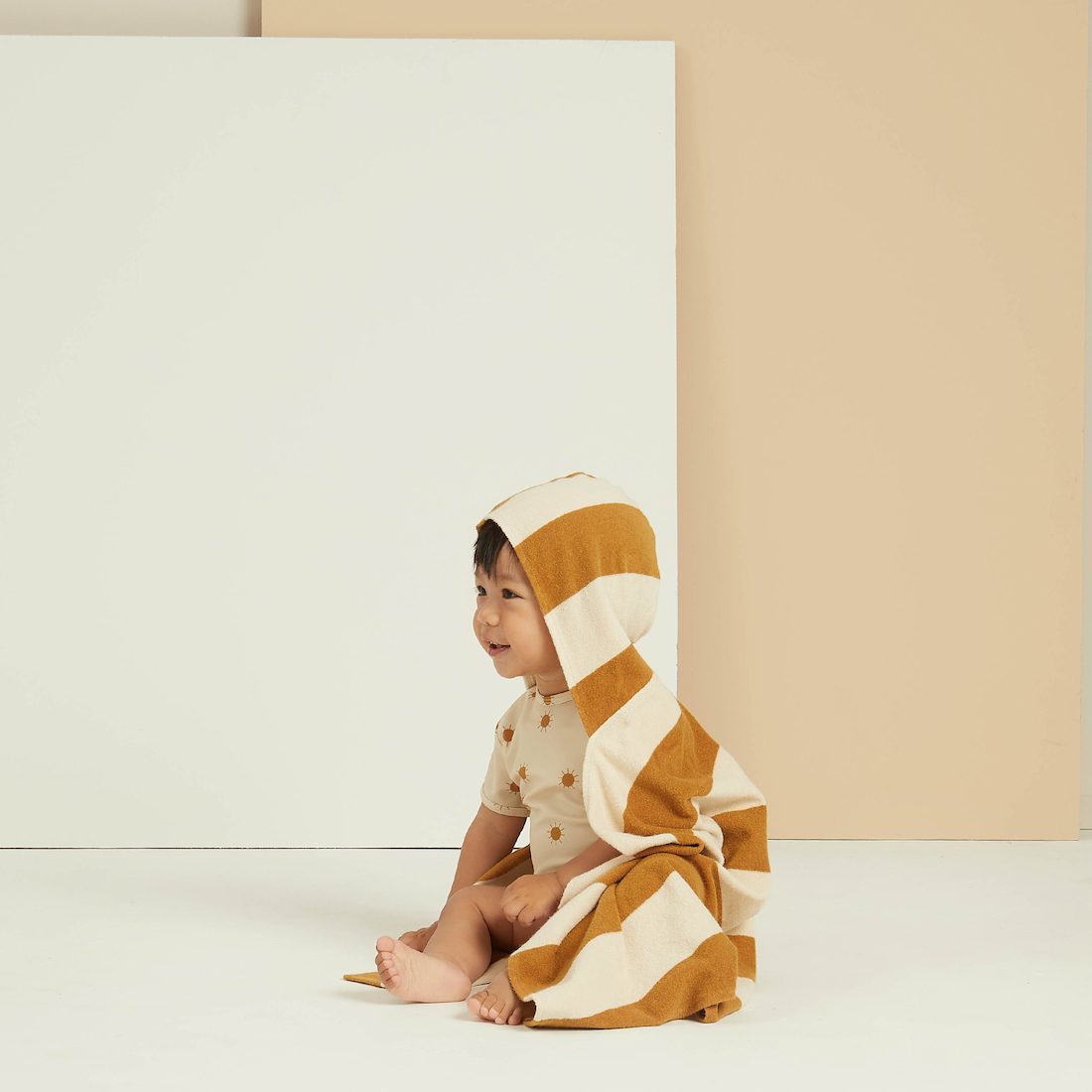 Hooded Towel | Gold Stripe