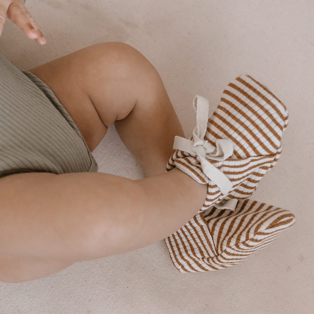 RibbedBaby Booties | Walnut Stripe