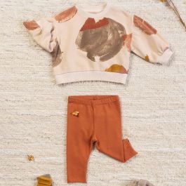 Abstract Sweater & Smooth Leggings