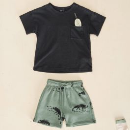 Tshirt & Shorts W/ Chameleon