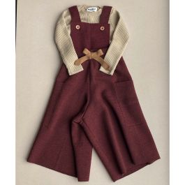 Sylfaen Skinny Rib Vintage Cream & Dyffryn Dungarees Berry