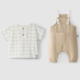 Checkered Tshirt & Plain Dungarees