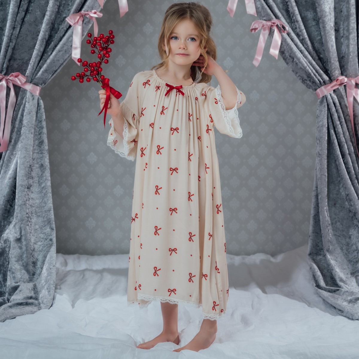 Camelia Nightdress Red Bows