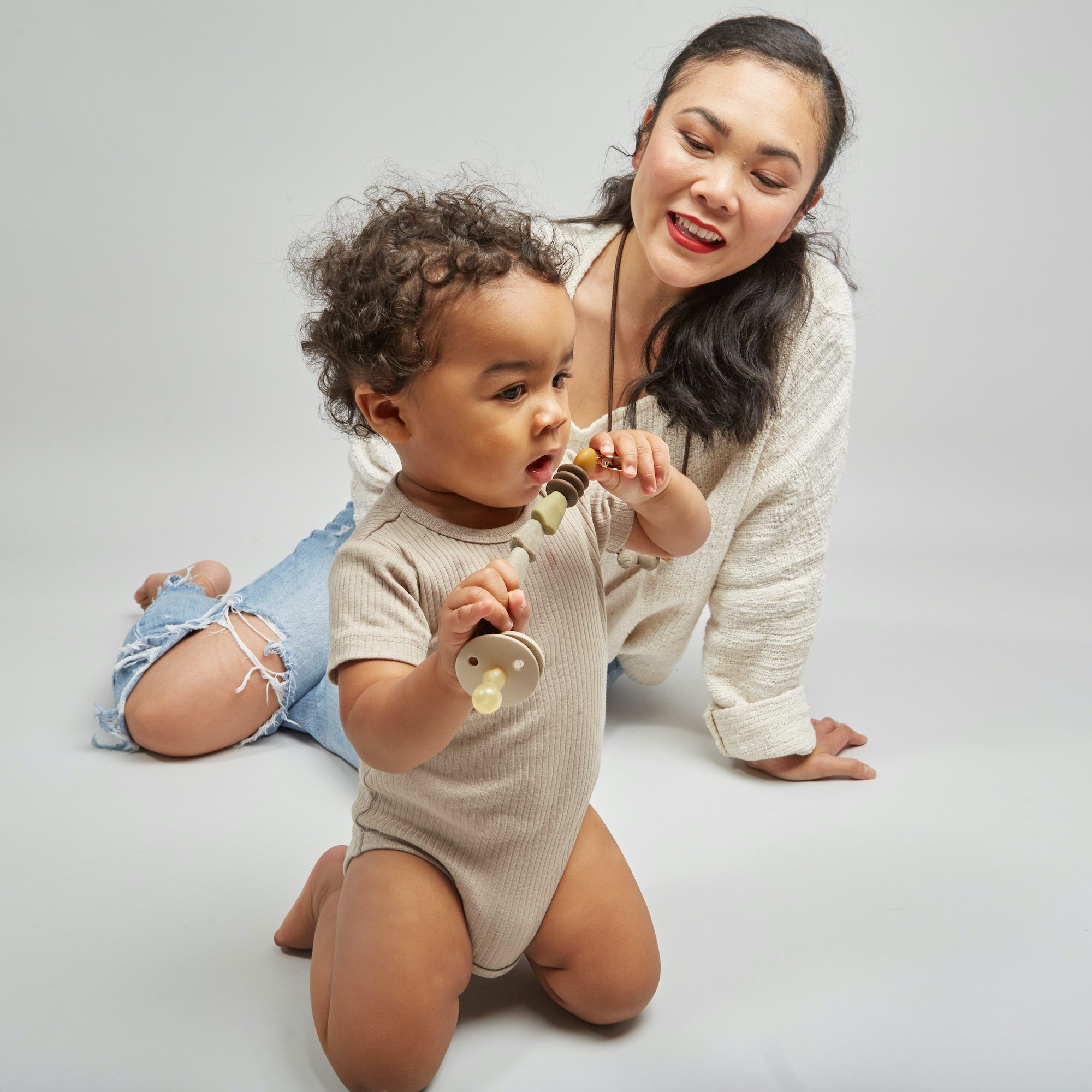 Saddle Pacifier Clip