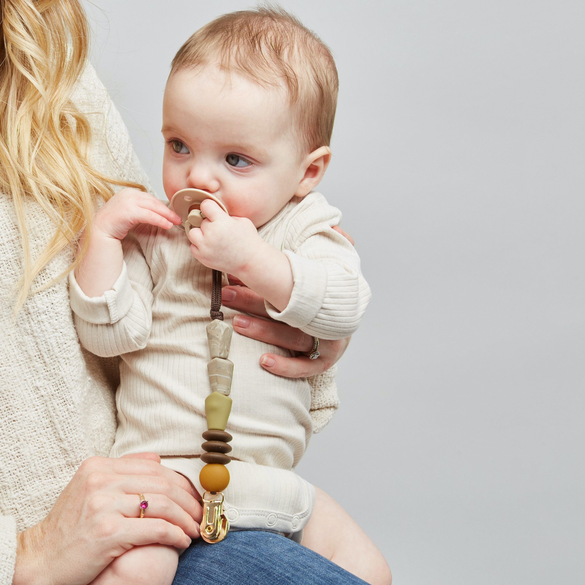 Saddle Pacifier Clip